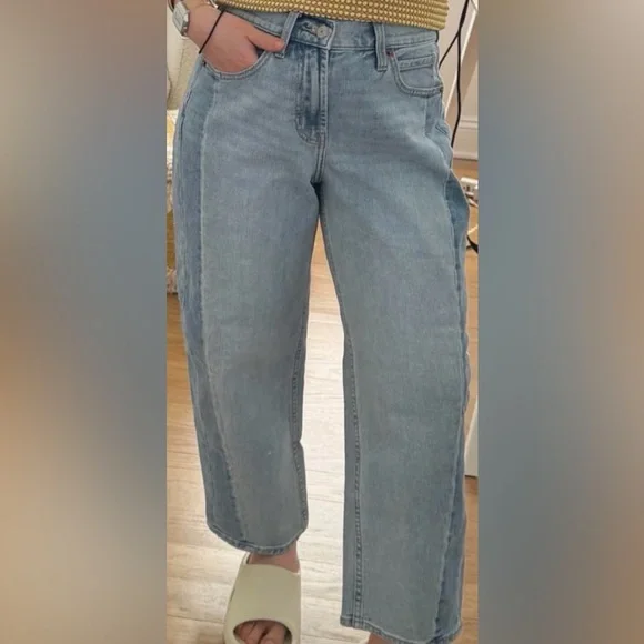 Old Navy OG Straight Leg Hi-Rise Barrel Leg Two-Toned Jeans - Picture 1 of 4